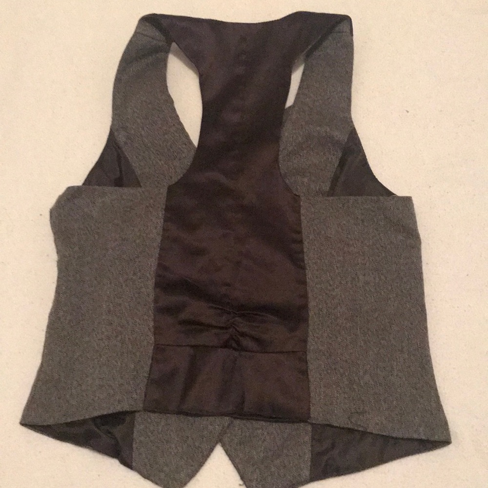 Vest - Picture 2 of 3